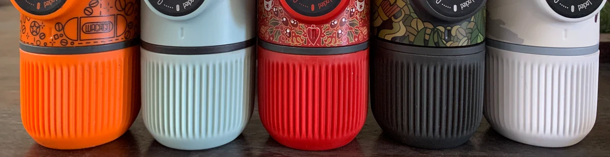 收納時還要照顧兩端的水箱與咖啡元件。等器材冷卻後再拆洗，避免殘留熱水在開蓋時流出。